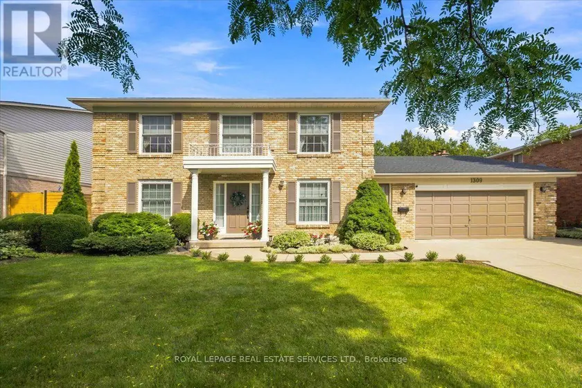 Detached at 1309 MONMOUTH DRIVE, Burlington