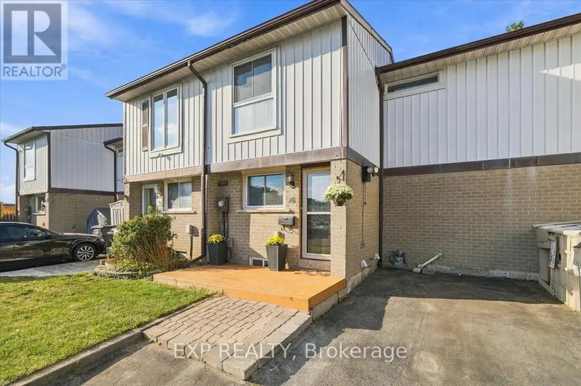Townhouse at 16 HAVENBROOK COURT, Brampton
