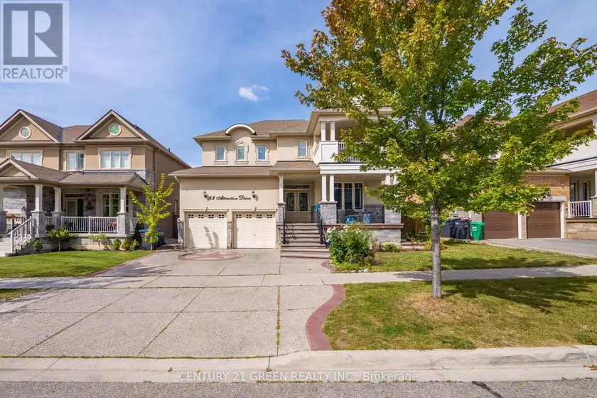 Detached at 32 ATTRACTION DRIVE, Brampton