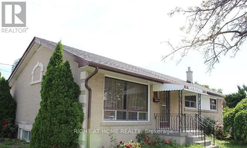 Detached at 35 WARNICA AVENUE, Toronto
