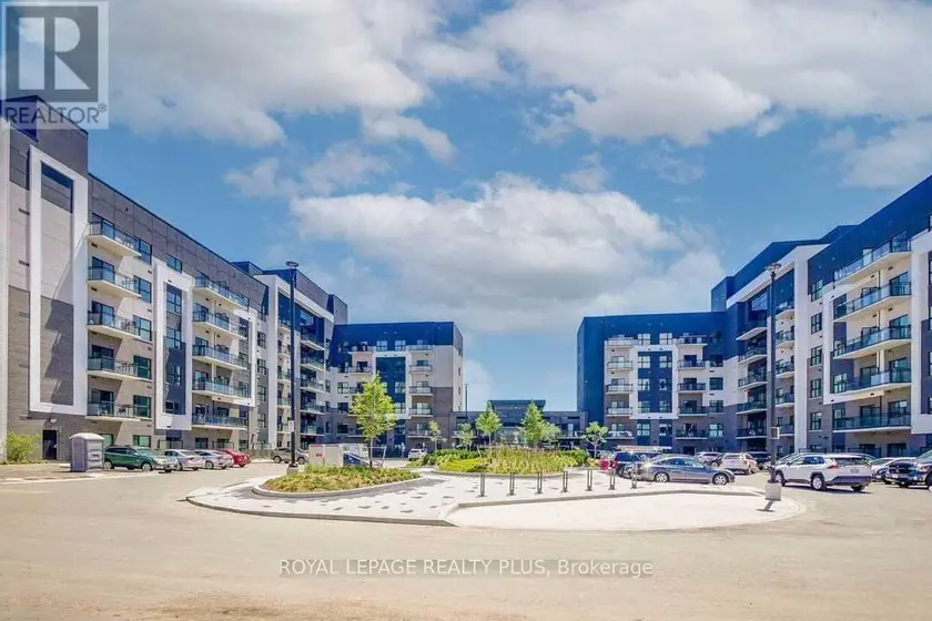 Apartment at 238 - 102 GROVEWOOD COMMON CIRCLE, Oakville