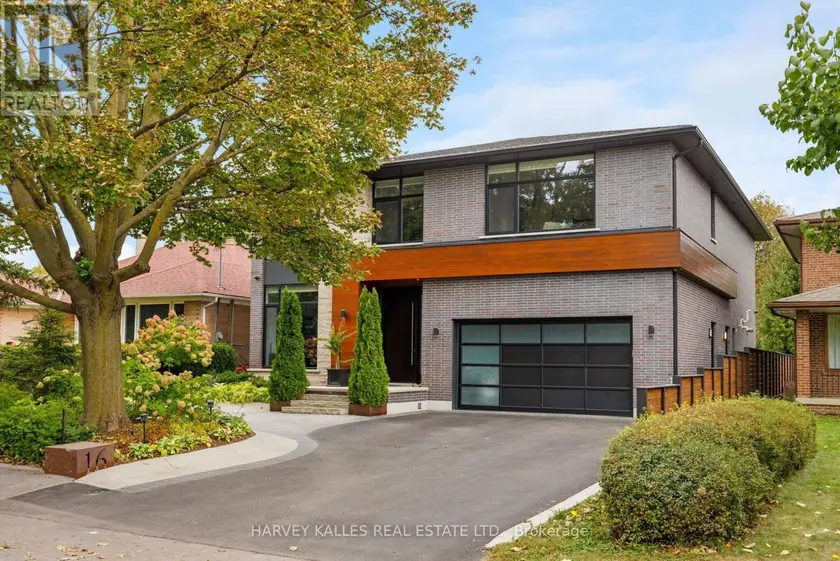 Detached at 16 GRAYSTONE GARDENS, Toronto