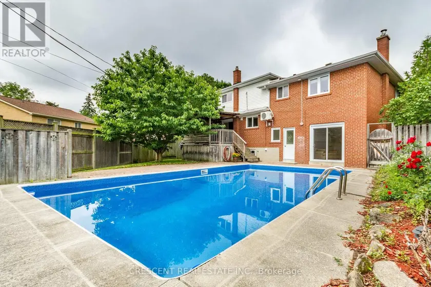 Detached at 9 CLAY COURT, Toronto