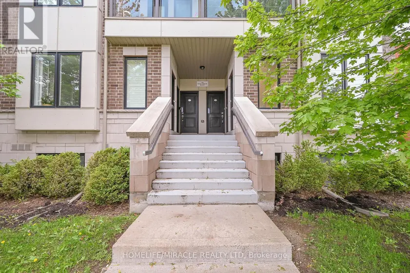 Townhouse at 114 - 256 ROYAL YORK ROAD, Toronto