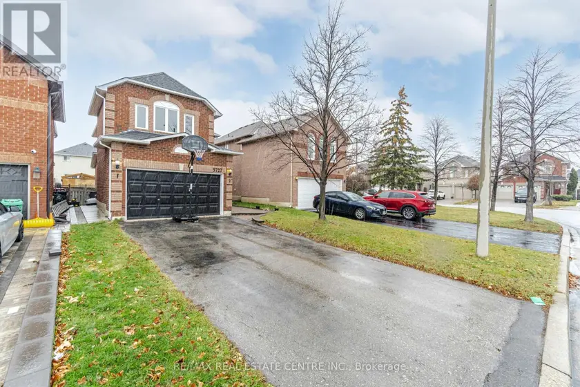 Detached at 3727 ALTHORPE CIRCLE, Mississauga