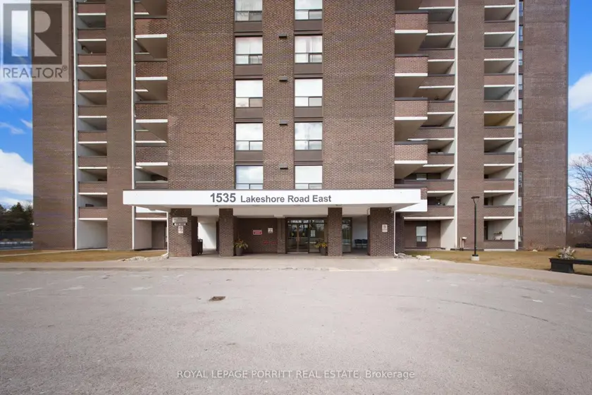 Apartment at 201 - 1535 LAKESHORE ROAD E, Mississauga