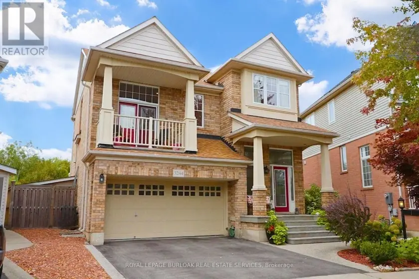 Detached at 3244 STEEPLECHASE DRIVE, Burlington