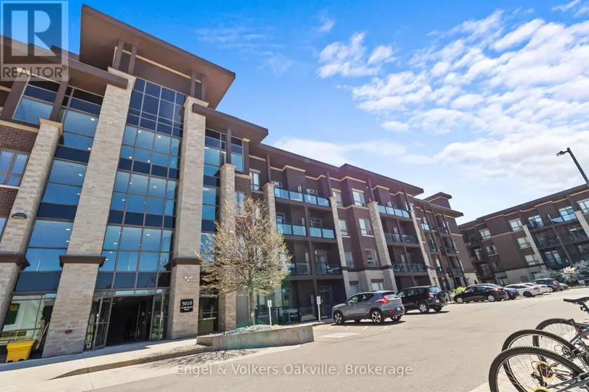 Apartment at 135 - 5010 CORPORATE DRIVE, Burlington