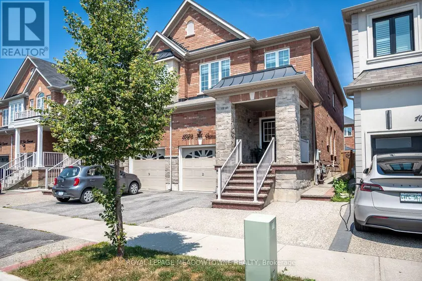 Semi-Detached/Link at 1079 JOB CRESCENT, Milton