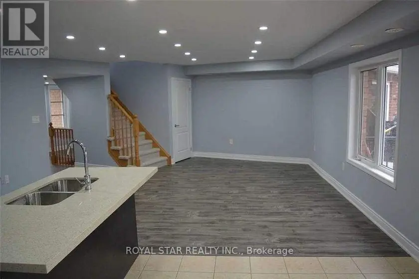Townhouse at 54 BAYCLIFFE CRESCENT, Brampton