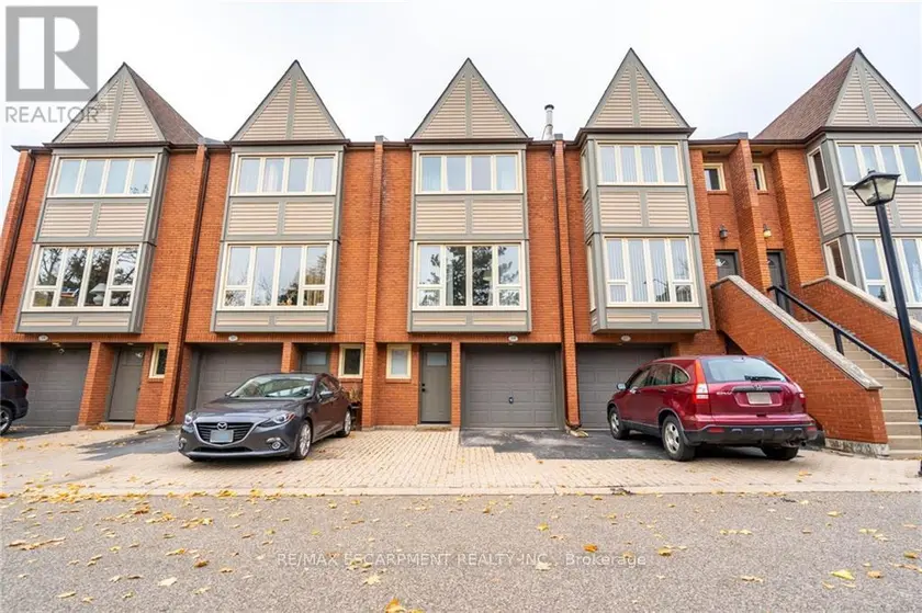 Townhouse at 118 - 895 MAPLE AVENUE, Burlington