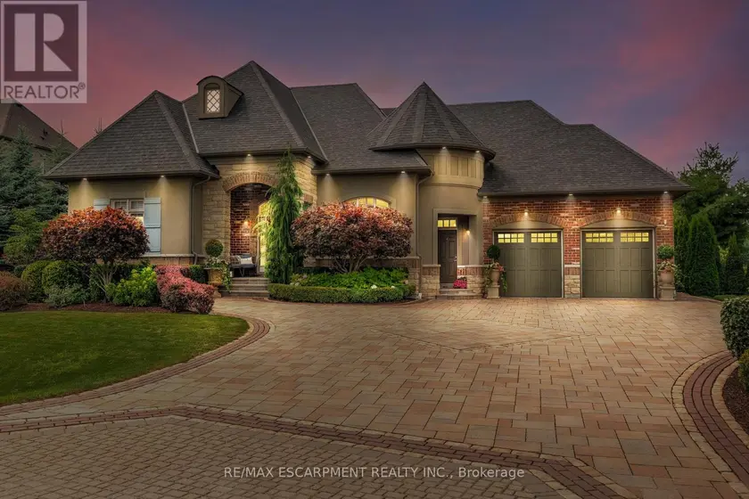 Detached at 4 HOLDROYD COURT, Halton Hills