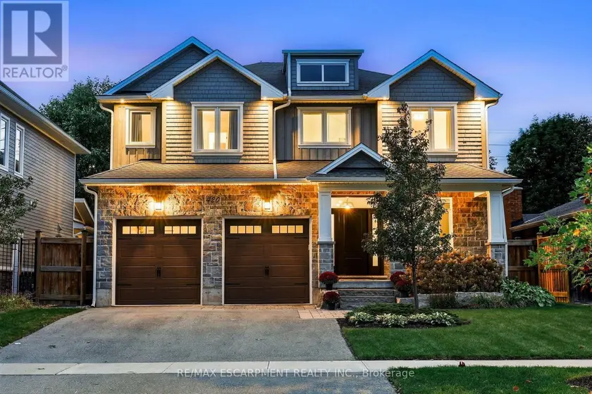 Detached at 420 OAKWOOD DRIVE, Burlington