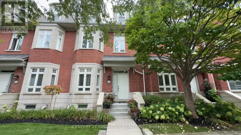 Townhouse at 16 ST LAWRENCE DRIVE, Mississauga