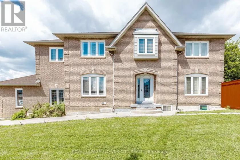 Detached at 14 CANARVAN COURT, Brampton