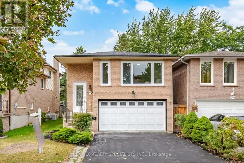 Semi-Detached/Link at 565 HAYWARD CRESCENT, Milton