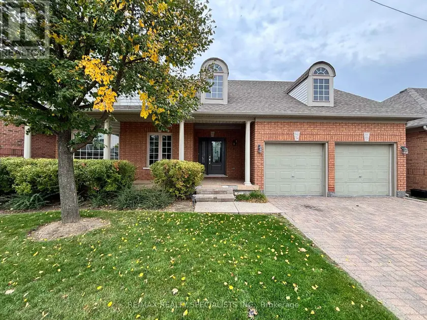 Detached at 8 YORKWOOD TRAIL, Brampton