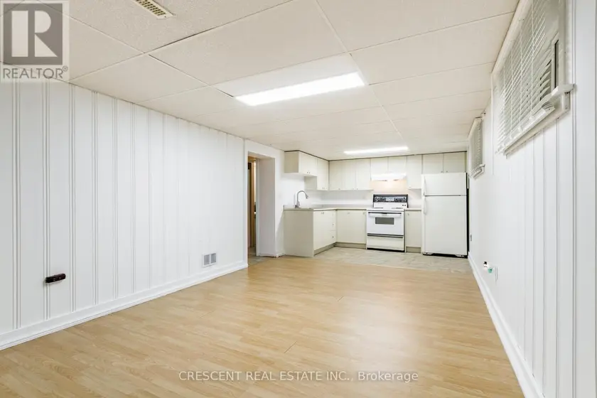 Detached at LOWER - 14 CLAYMORE DRIVE, Toronto