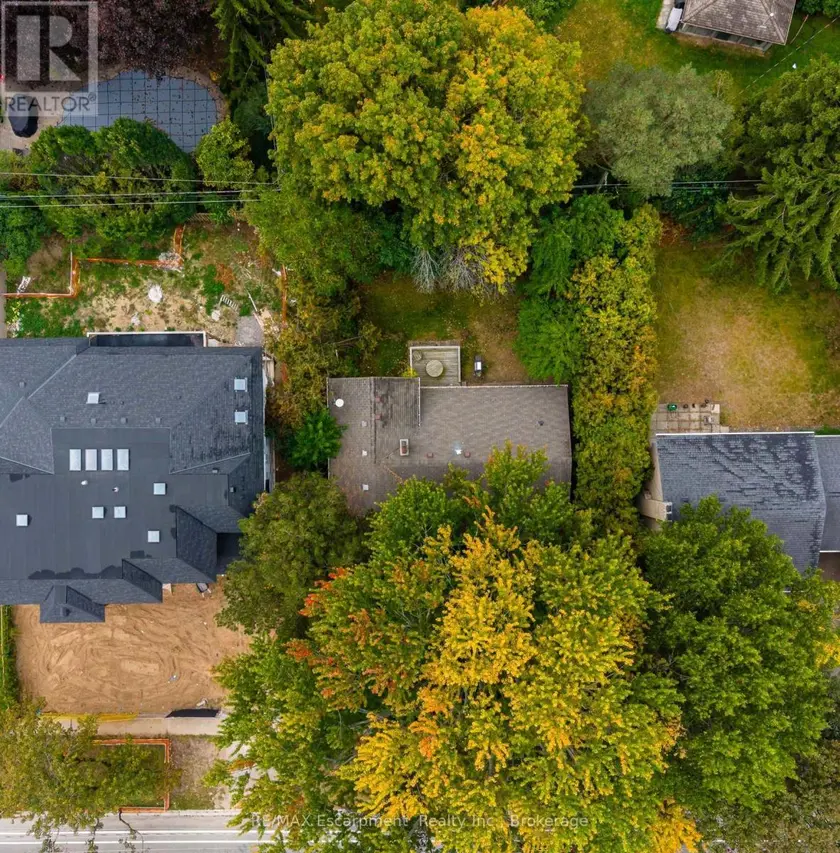 Detached at 326 WALKERS LINE, Burlington