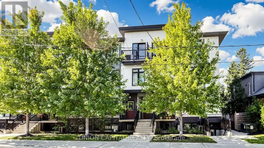 Townhouse at 9 - 6 BICKNELL AVENUE, Toronto