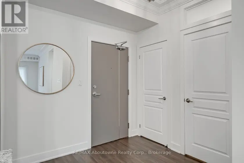 Apartment at 102 - 128 GARDEN DRIVE, Oakville