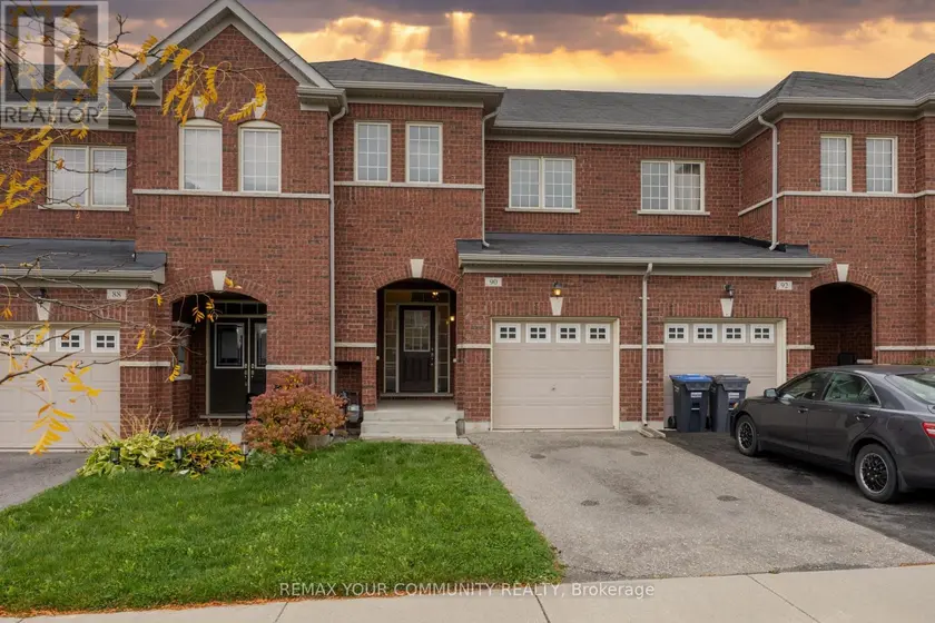 Townhouse at 90 SKY HARBOUR DRIVE, Brampton