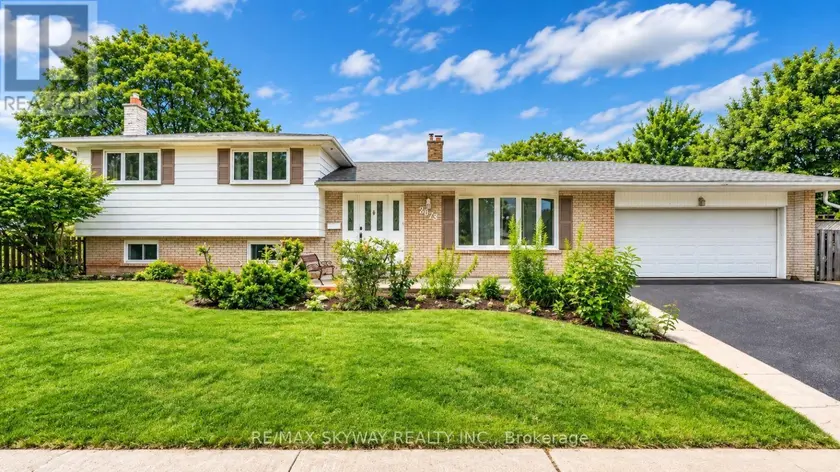Detached at 2673 THORN LODGE DRIVE, Mississauga