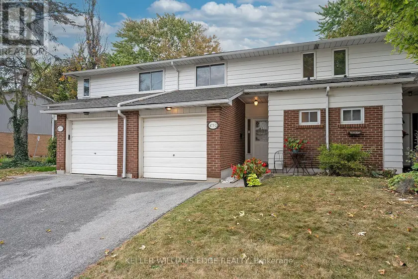 Townhouse at 2 - 473 WOODVIEW ROAD, Burlington