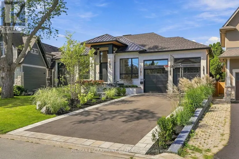 Detached at 89 CUMBERLAND DRIVE, Mississauga