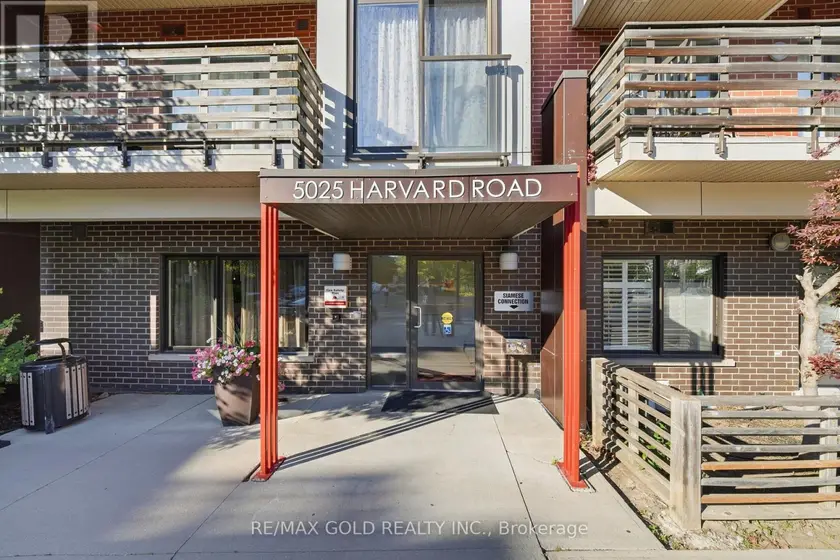 Apartment at 211 - 5025 HARVARD ROAD, Mississauga