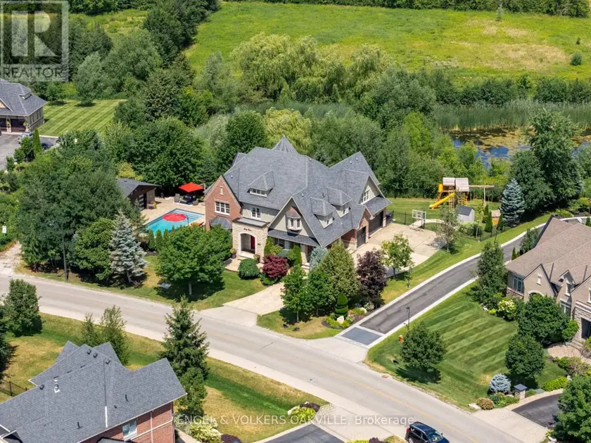 Detached at 33 BARRACLOUGH BOULEVARD, Halton Hills
