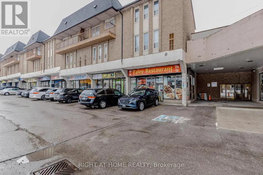 Townhouse at 3 - 40 REXDALE BOULEVARD, Toronto