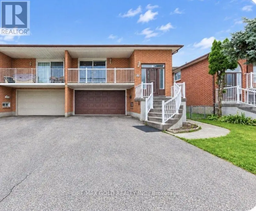 Semi-Detached/Link at 22 KITTIWAKE AVENUE, Toronto