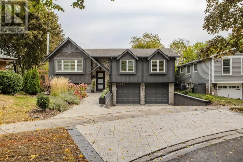 Detached at 2193 LANCASTER CRESCENT, Burlington