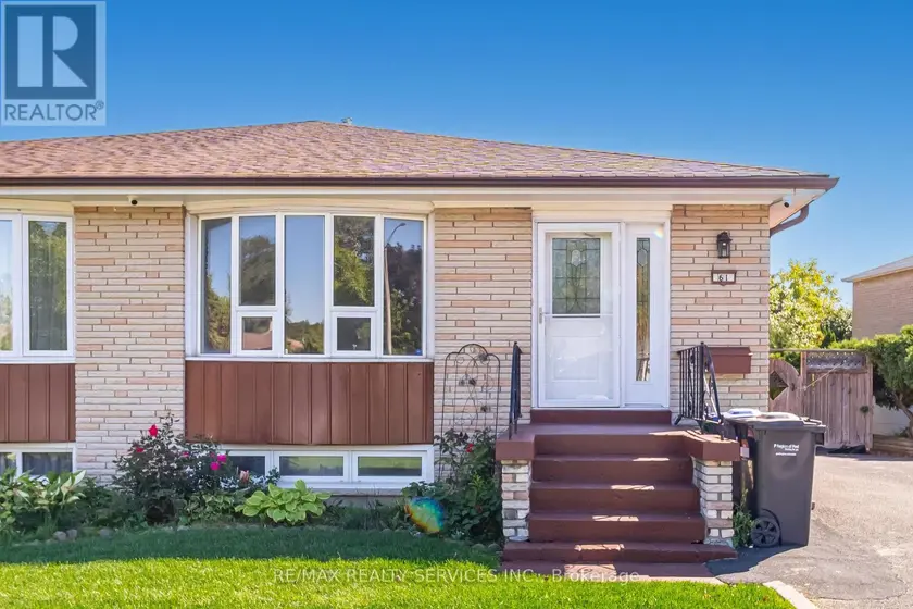 Semi-Detached/Link at 61 AVONDALE BOULEVARD, Brampton