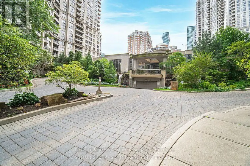 Apartment at 409 - 3880 DUKE OF YORK BOULEVARD, Mississauga
