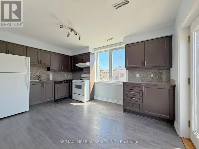Townhouse at 621A THE QUEENSWAY, Toronto
