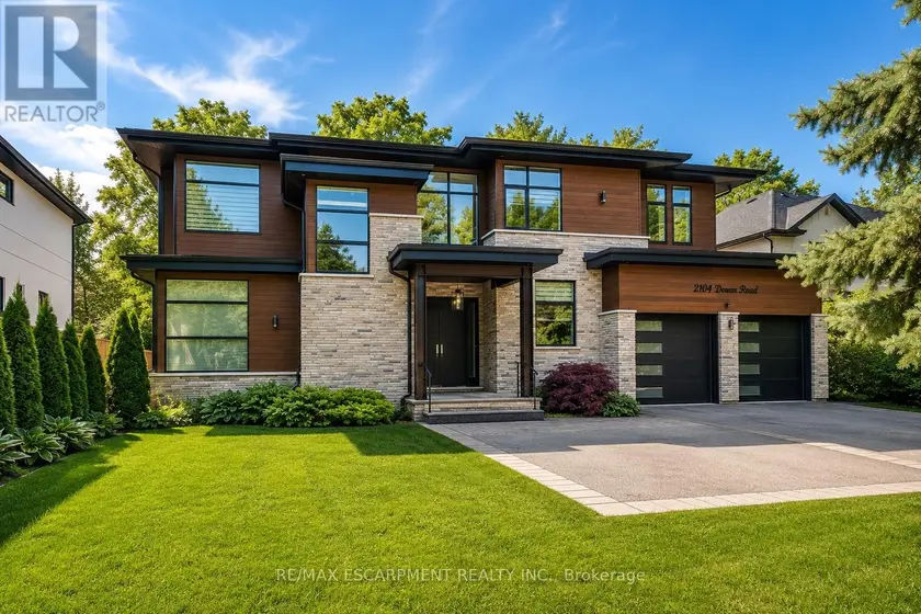 Detached at 2104 DEVON ROAD, Oakville