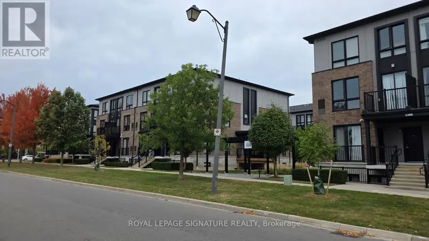 Townhouse at 203 - 1208 MAIN ST EAST STREET, Milton