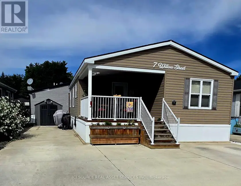 Detached at 7 WILLOW - 4449 MILBUROUGH LINE, Burlington