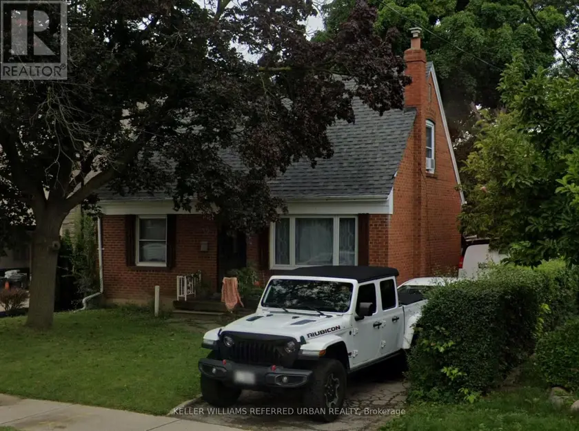 Detached at 32 AMESBURY DRIVE, Toronto