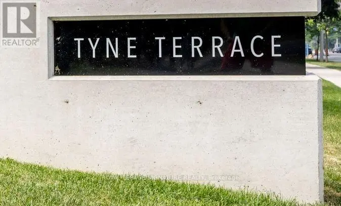 Townhouse at 44 - 51 BROADFIELD DRIVE, Toronto