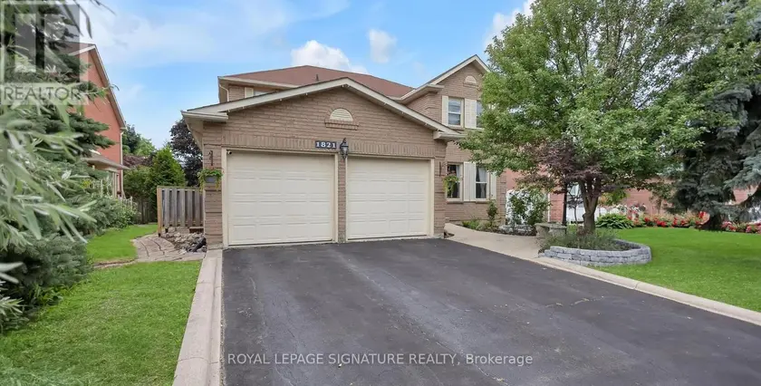 Detached at 1821 PILGRIMS WAY, Oakville