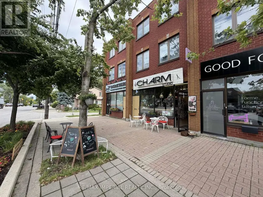 Townhouse at 621B&C THE QUEENSWAY, Toronto