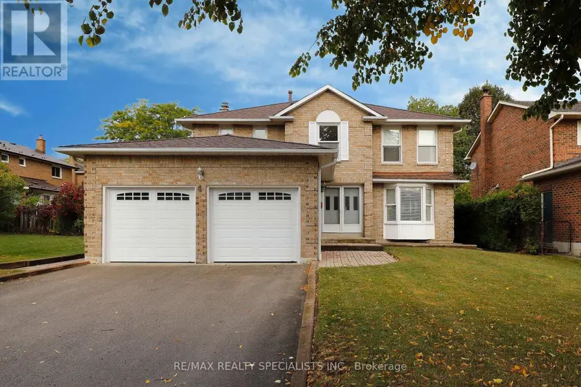 Detached at 4 MOWAT COURT, Brampton