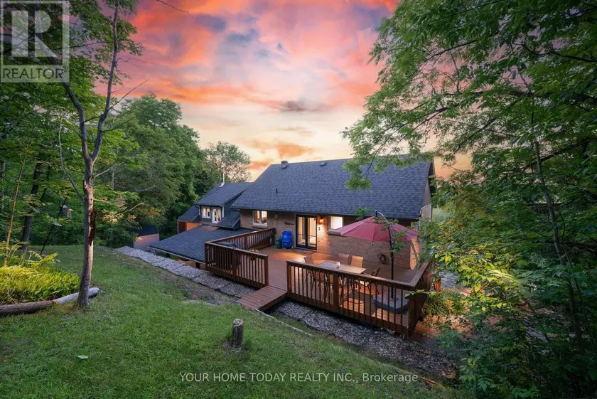 Detached at 15585 CLAYHILL ROAD, Halton Hills