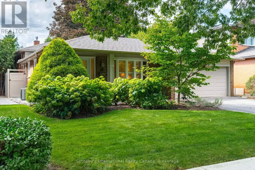 Detached at 885 FLETCHER VALLEY CRESCENT, Mississauga
