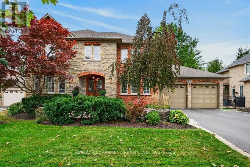 Detached at 4278 CLUBVIEW DRIVE, Burlington