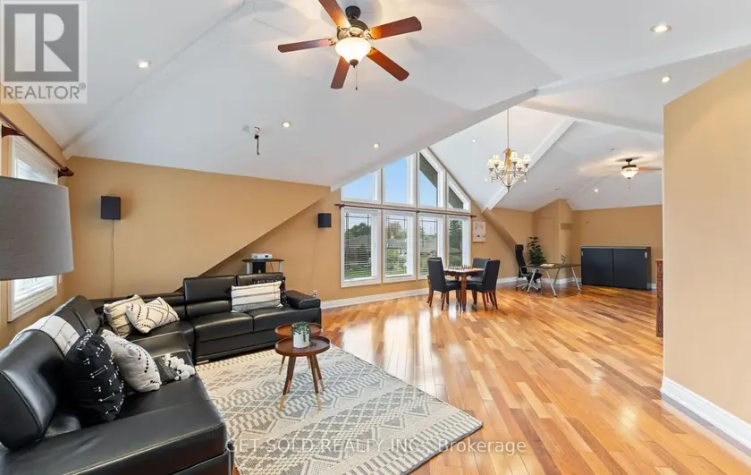 Detached at 19 FELLER ROAD, Toronto