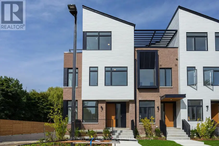 Townhouse at 11 - 20 LOU PARSONS WAY, Mississauga